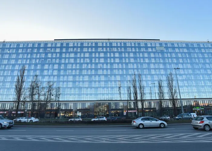 شقة Prymasa Tysiaclecia 83a Center View Free Garage By Perfect 920 وارسو