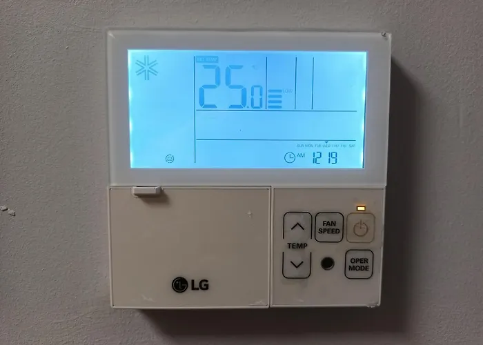 Prymasa Tysiaclecia 83a Center View Free Garage By Perfect 920 شقة وارسو