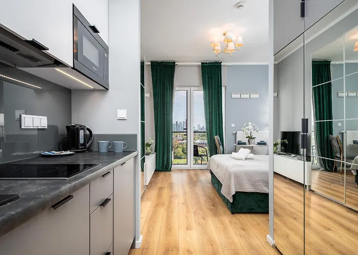 شقة Prymasa Tysiaclecia 83a Center View Free Garage By Perfect 920 وارسو