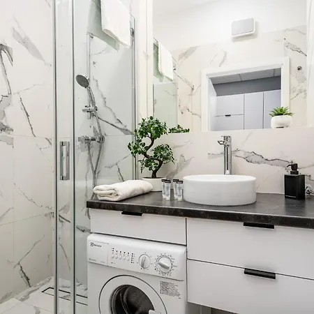 公寓 Prymasa Tysiaclecia 83a Center View Free Garage By Perfect 920